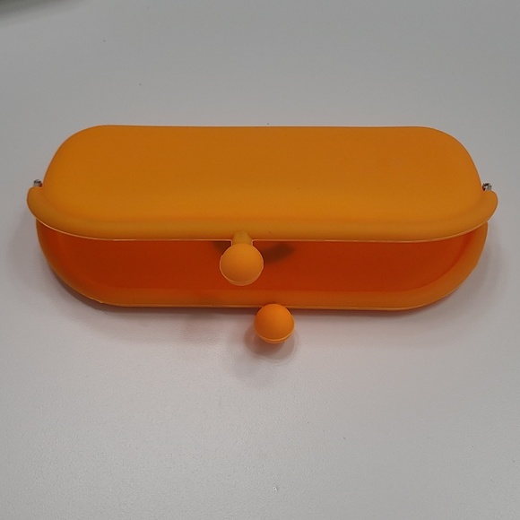 G BY GUESS  Eyeglasses Case Orange main image 5
